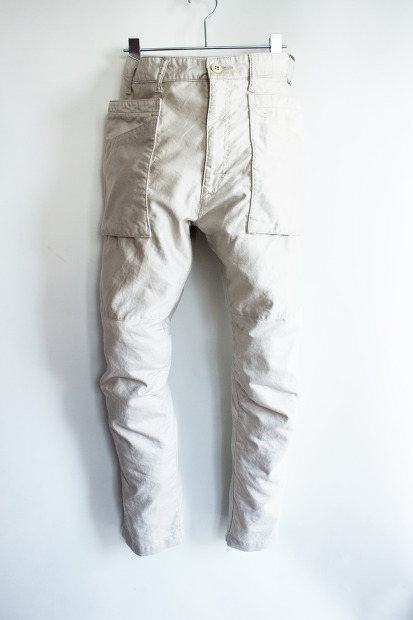White lineのChange Cloth Military Pant 