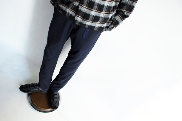 CoochucampのHappy SlacksのNAVYのスタイルのアップ画像