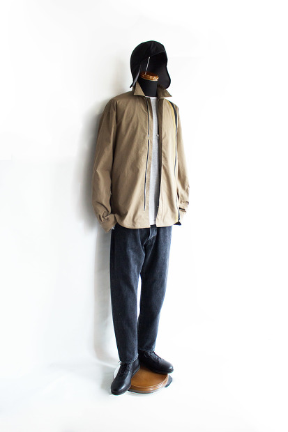 PortvelのFront/Rear Line JacketのKhakiのスタイル画像