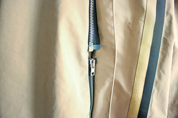PortvelのFront/Rear Line JacketのKhakiの部分画像