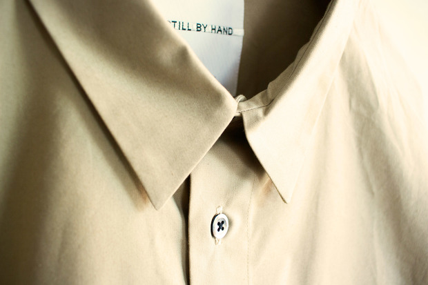Still by handのフラップポケットシャツ SH0574のBeigeの襟の画像