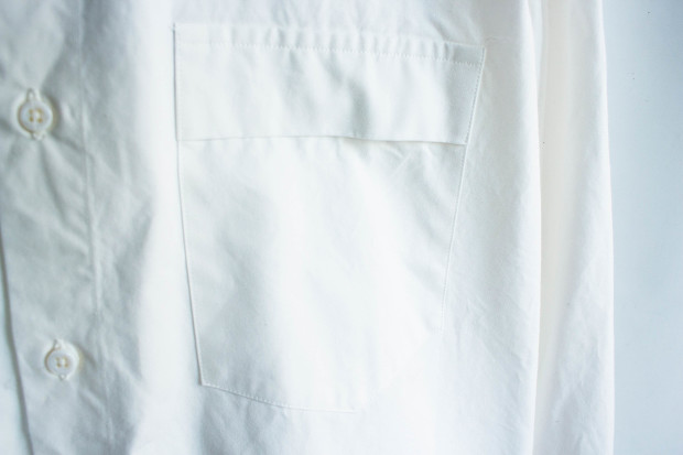 Still by handのフラップポケットシャツ SH0574のWhiteのポケットの画像