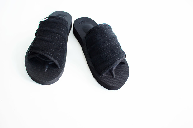Suicoke Mura-VsのBlackの正面の画像