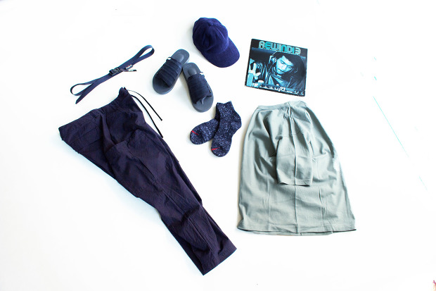 Suicoke Mura-VsのNavyのスタイルの画像