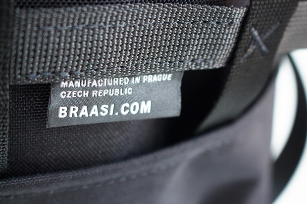 Braasi IndustryのWebbingのBlackのブランドロゴの画像