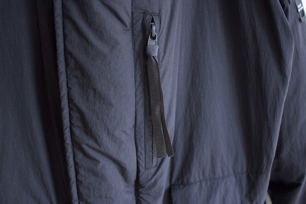 WislomのKarim RugaのBlackの胸部分のポケットの画像