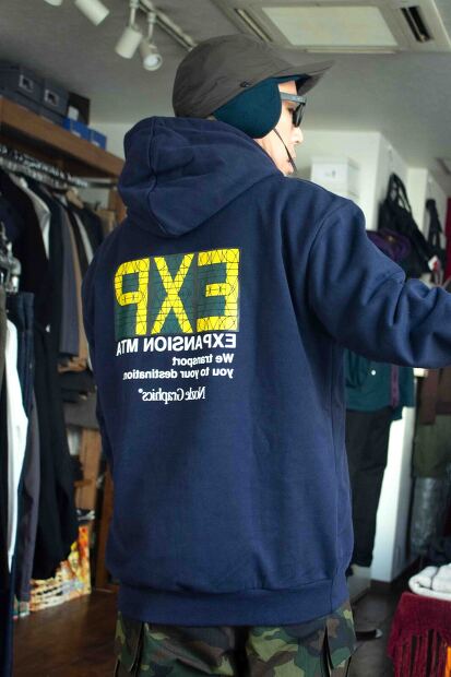 Expansion　Writers Bench Hoodie 2229H