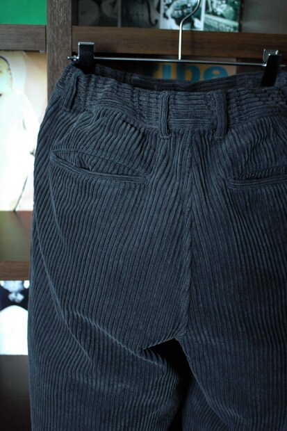 Still by hand コットンコーデュロイワンタックパンツ PT01233