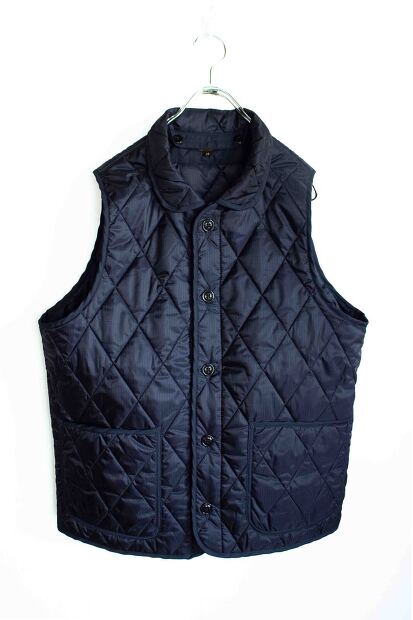 A Vonrade Quilted Liner Vest Detachable Collar VTD-0561-VT