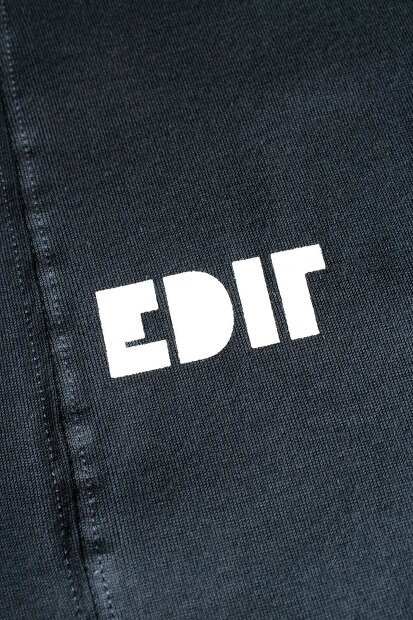 Still by hand EDIT Tee CS05252