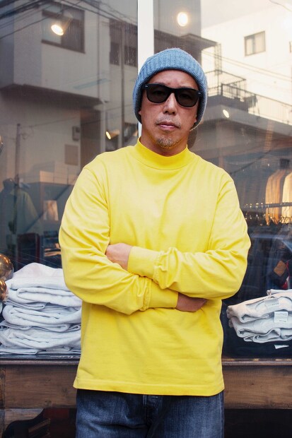 YONETOMI NEW BASIC GARMENT DYED T-SHIRT MOCK NECK 95-242-014 