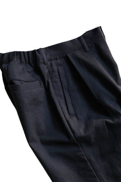 STILL BY HAND ディープタックテーパードパンツ PT07254