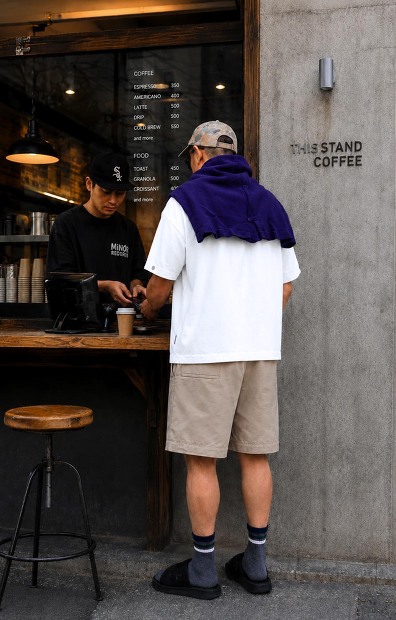 MODMNT DETACHABLE L/S TEE 着脱袖仕様 ハイゲージ天竺カットソー ホワイト 着用画像