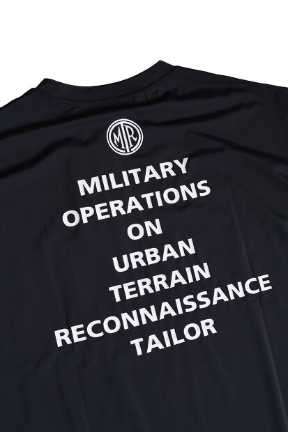 MOUT RECON TAILOR MOUT LOGO T-SHIRTS メンズ高機能Tシャツ 通販の物撮り画像