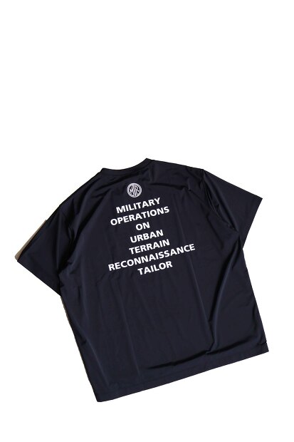 MOUT RECON TAILOR MOUT LOGO T-SHIRTS メンズ高機能Tシャツ 通販の物撮り画像