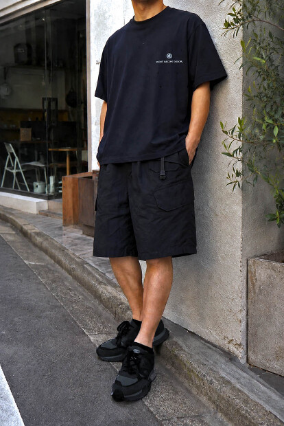 MOUT RECON TAILOR SUMMERWEIGHT MDU SHORTS ブラック 着用イメージ メンズショーツ