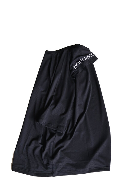 POLARTEC DELTA生地採用 MOUT RECON TAILOR 半袖Tシャツ 物撮り画像