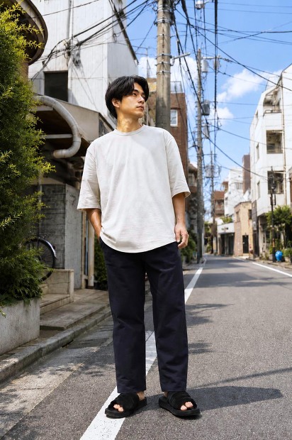 PERS PROJECTS RILEY Q/S C/N TEEのc着用画像 