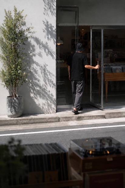 THING FABRICS TF RECONSTRUCTION PlLAIN T-SHIRT TFIN-2805 着用画像