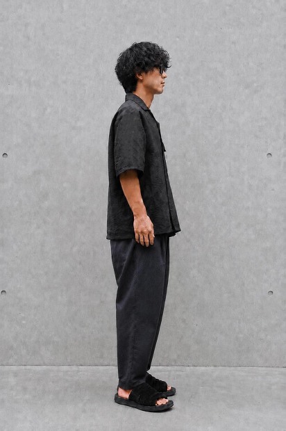 STILL BY HAND　強撚テーパードパンツ PT01262 着用画像