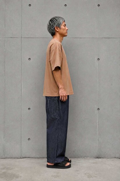STILL BY HAND ライトデニムタックパンツ DN01262