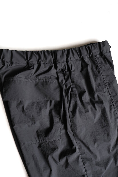 STILL BY HAND 軽量ナイロンショーツ PT11262