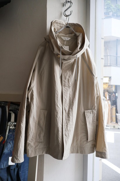 STILL BY HAND NYLON HOODED PARKA BL03263