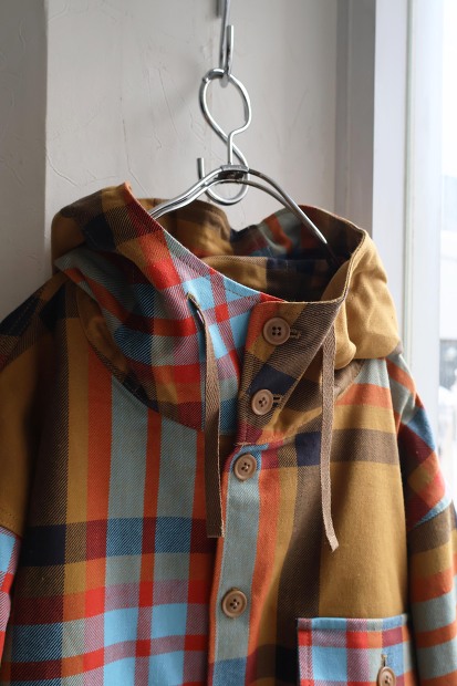 MODMNT HOODED SHIRTS